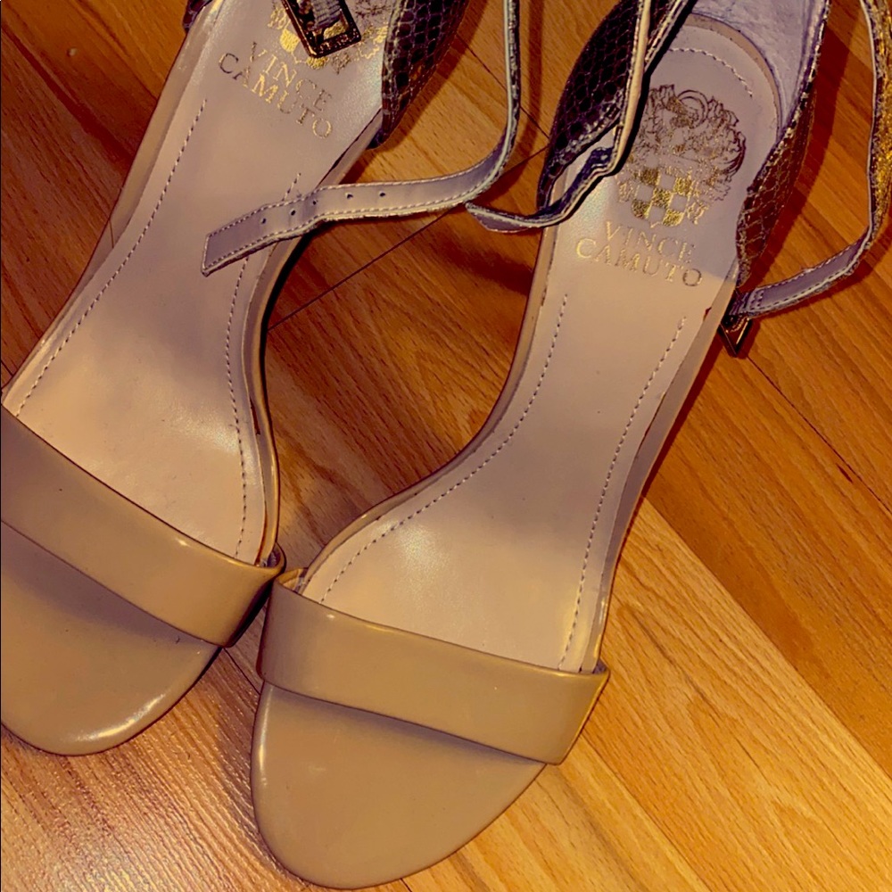 Brand new Vince camuto heels - Picture 1 of 3